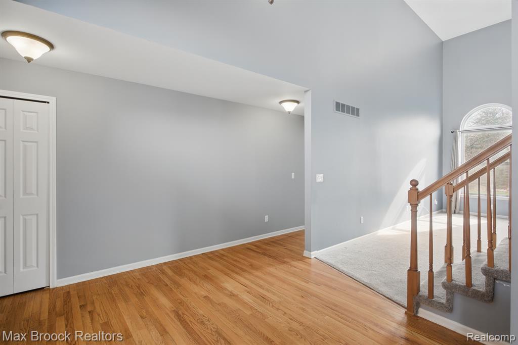 7131 WHITE TAIL Drive, Grand Blanc, MI 48439 — Photo 7