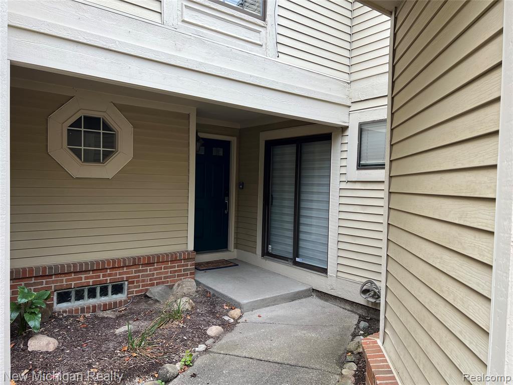 5658 DRAKE HOLLOW Drive E, West Bloomfield, MI — Photo 3