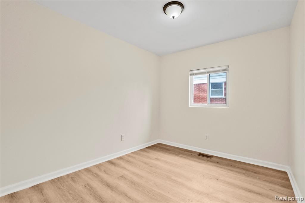 29982 Hazelwood Street, Inkster, MI 48141 — Photo 12