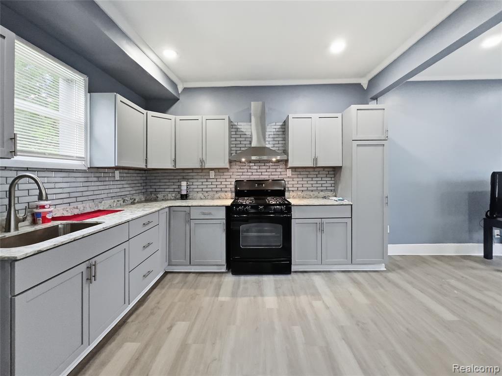 9325 E Warren Avenue, Detroit, MI 48214 — Photo 5