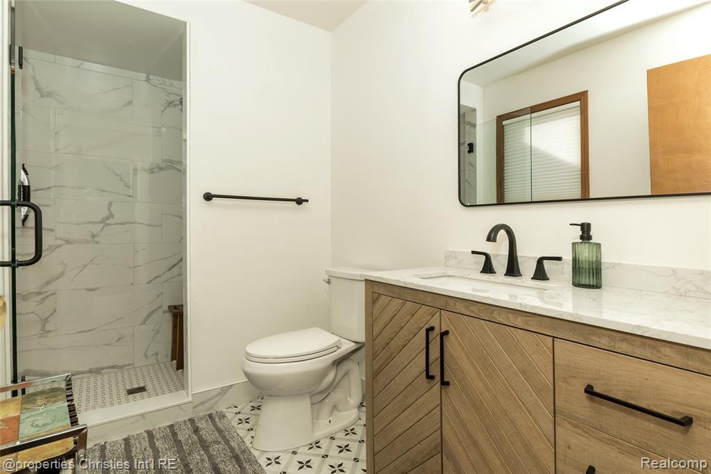 47192 Sanborn Drive, Macomb, MI 48044 — Photo 27