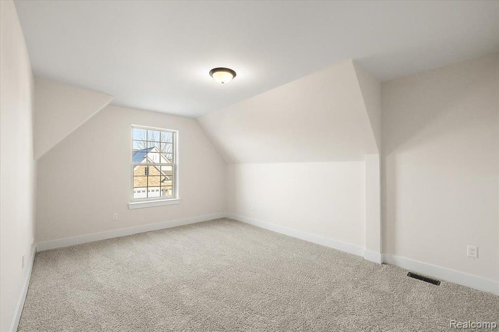 4160 Spring Meadows Drive, Sterling Heights, MI 48314 — Photo 39