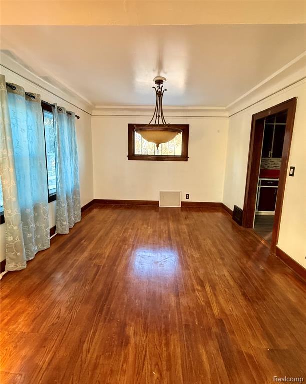 630 Buckingham Ave, Flint, MI 48507 — Photo 8