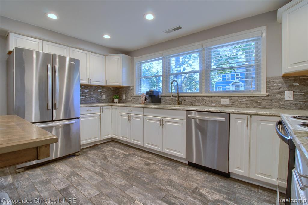 816 Carpenter Street, Northville, MI 48167 — Photo 8