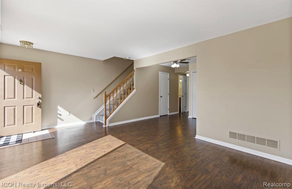 50451 Bay Run N, Chesterfield, MI 48047 — Photo 2