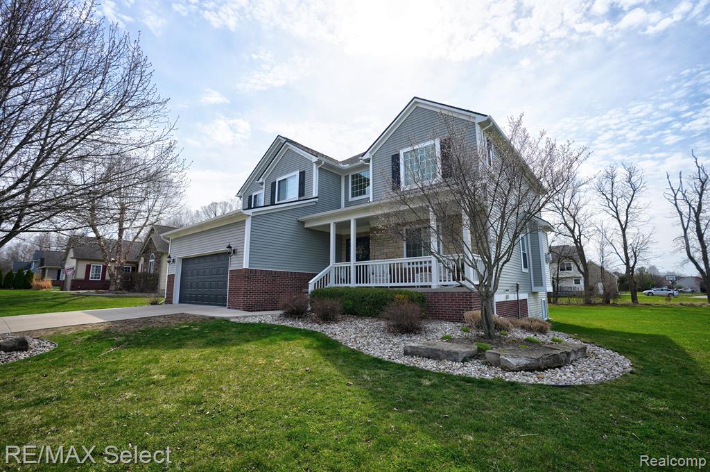 9212 HIDDEN OAKS Drive, Grand Blanc, MI 48439 — front exterior