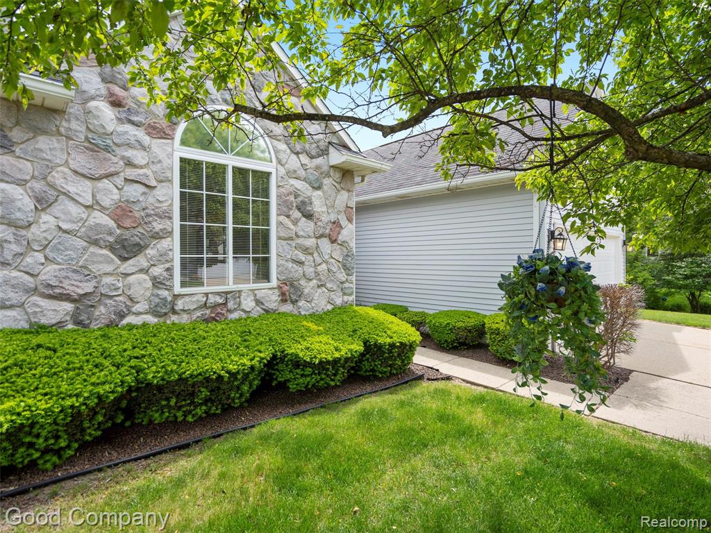 864 Challenging Trail, South Lyon, MI 48178 — Photo 5