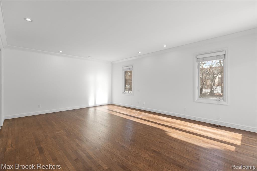 565 WESTBOURNE Drive, Bloomfield Hills, MI 48301 — Photo 11