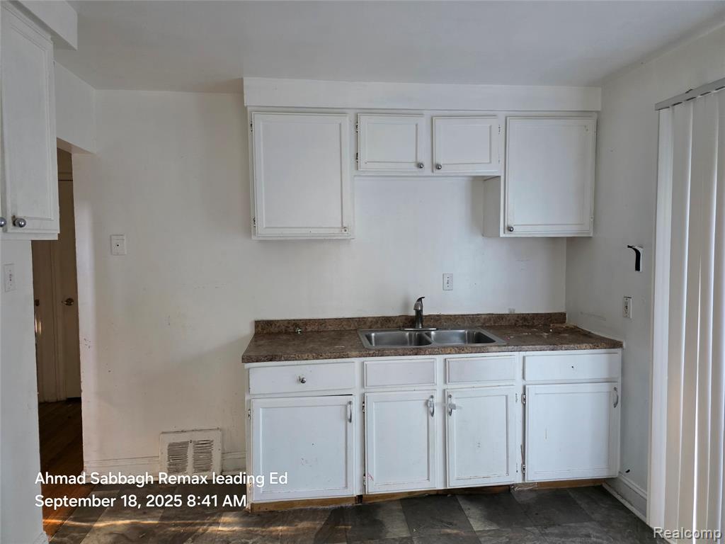 7311 Chatham, Redford, MI 48239 — Photo 8