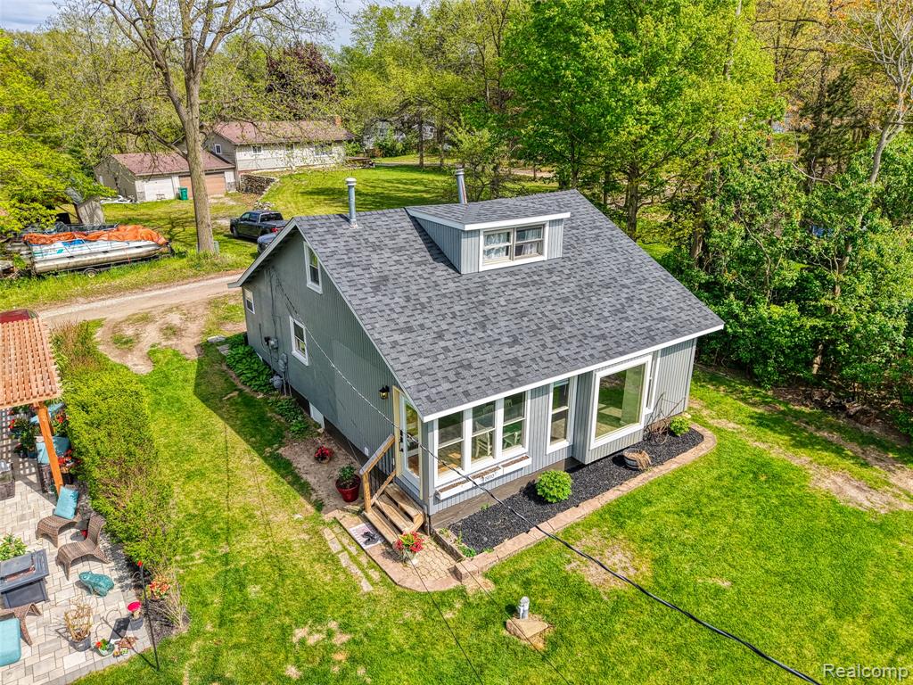 7490 Noahs Landing, Gregory, MI 48137 — Photo 4