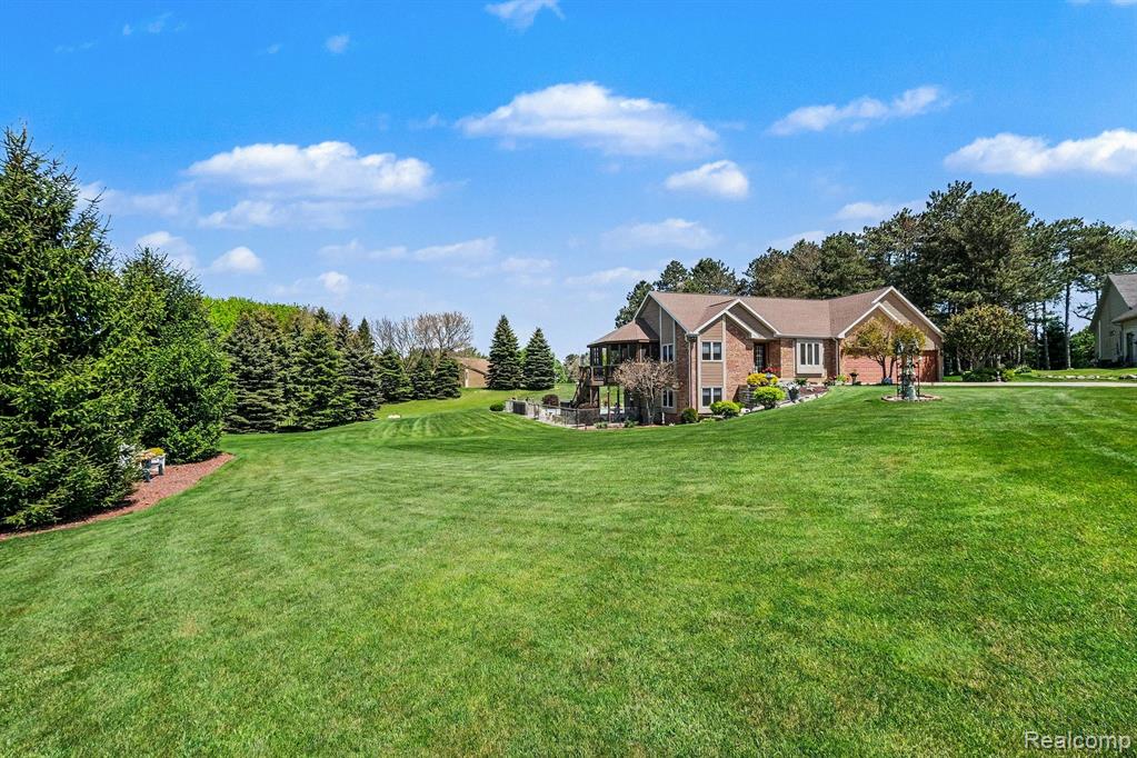 408 N Outlook Court, Perry, MI 48872 — Photo 39