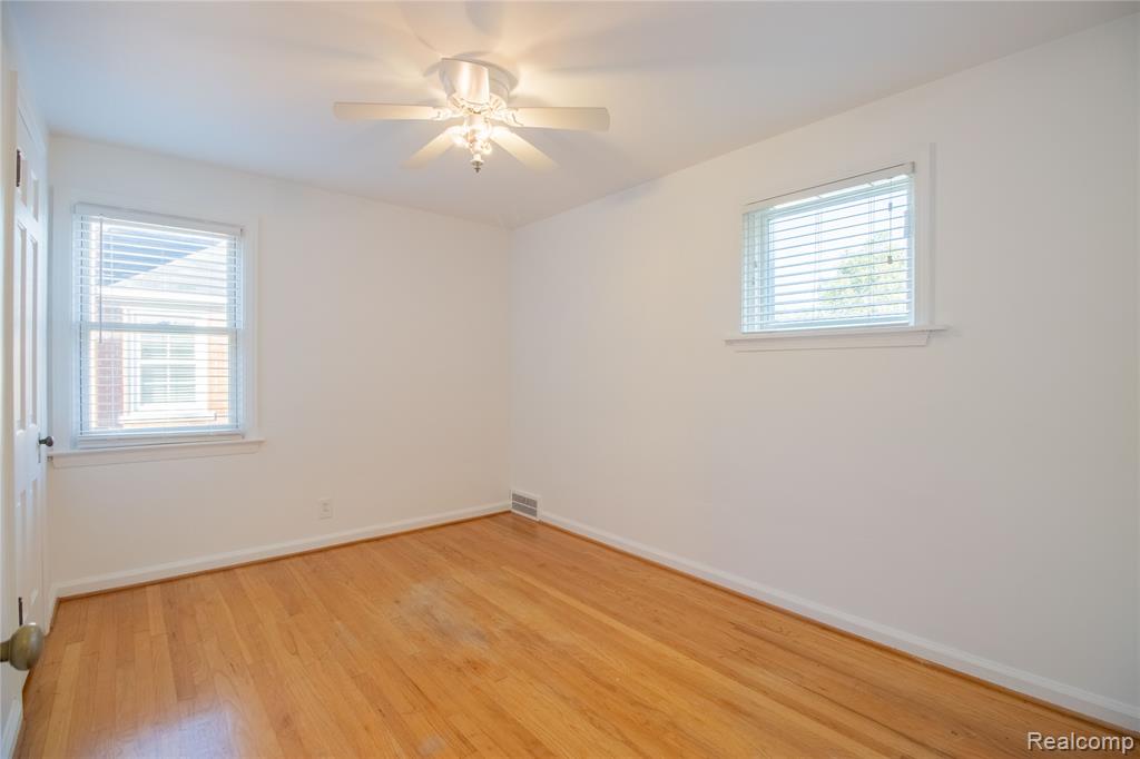 450 Roland Road, Grosse Pointe Farms, MI 48236 — Photo 29