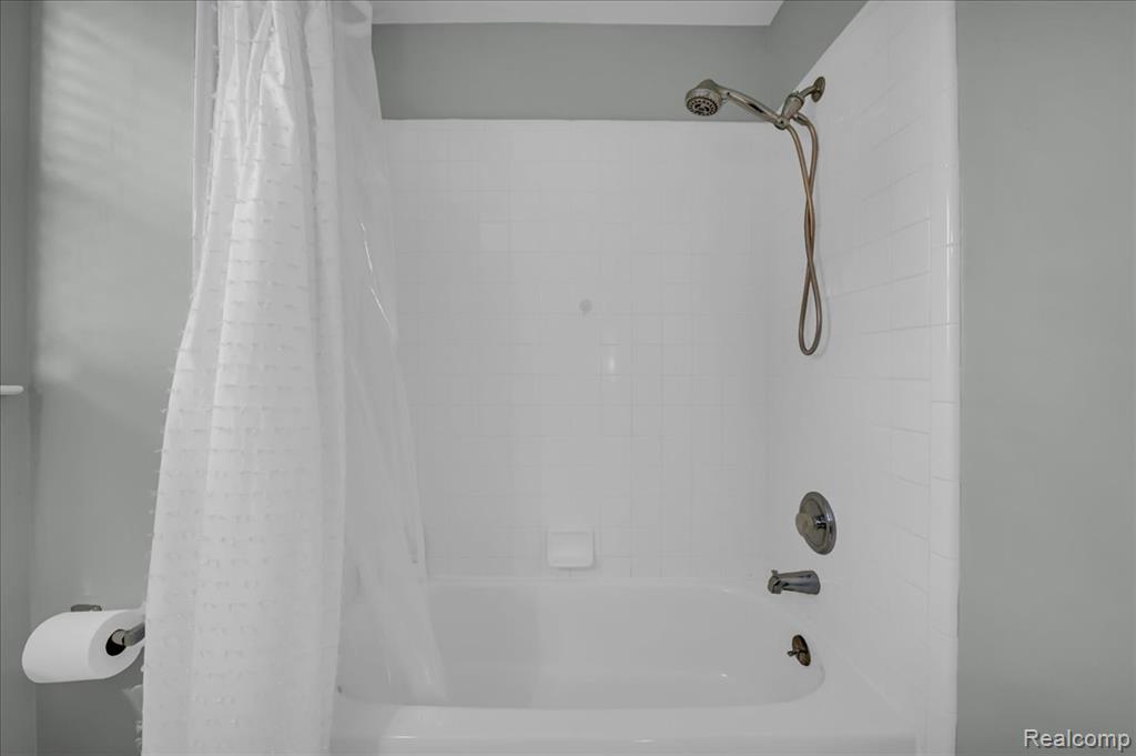 8159 Pickering Place, Westland, MI — Photo 20