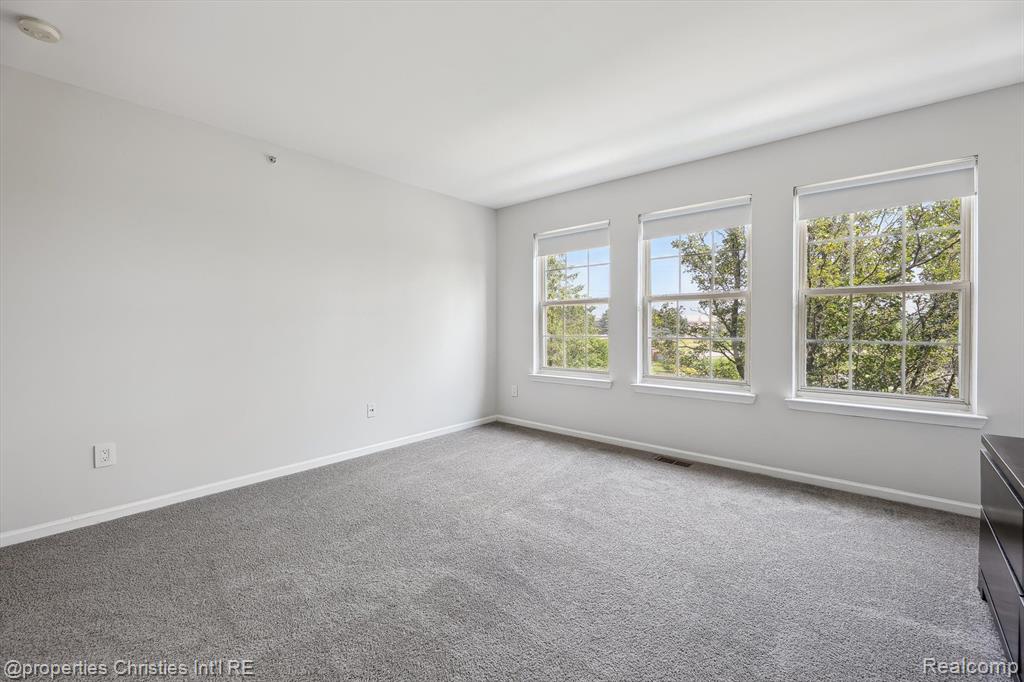 39771 ROCKCREST Circle, Northville, MI — Photo 27