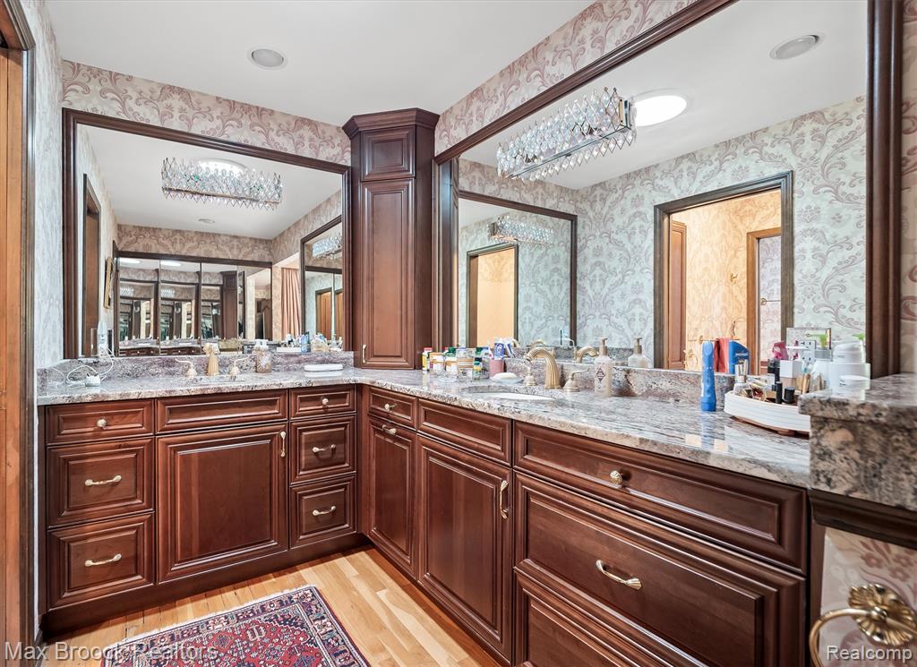 1418 Sodon Lake Drive, Bloomfield Hills, MI 48302 — Photo 16
