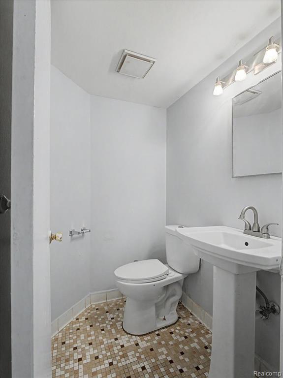 41957 Utica Road, Sterling Heights, MI 48313 — Photo 20