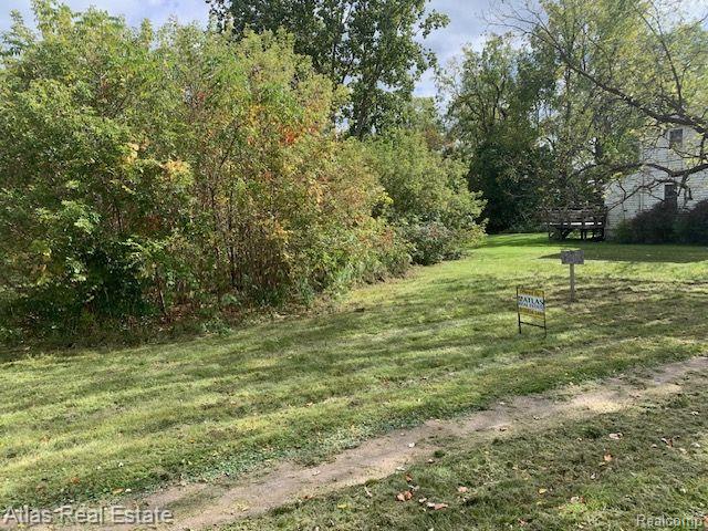 8023 SENECA Street, Goodrich Vlg, MI