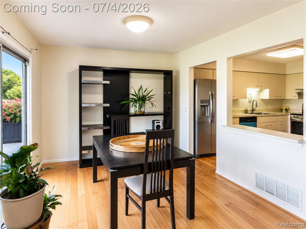 754 Ashley Circle, Rochester Hills, MI 48307 — Photo 12