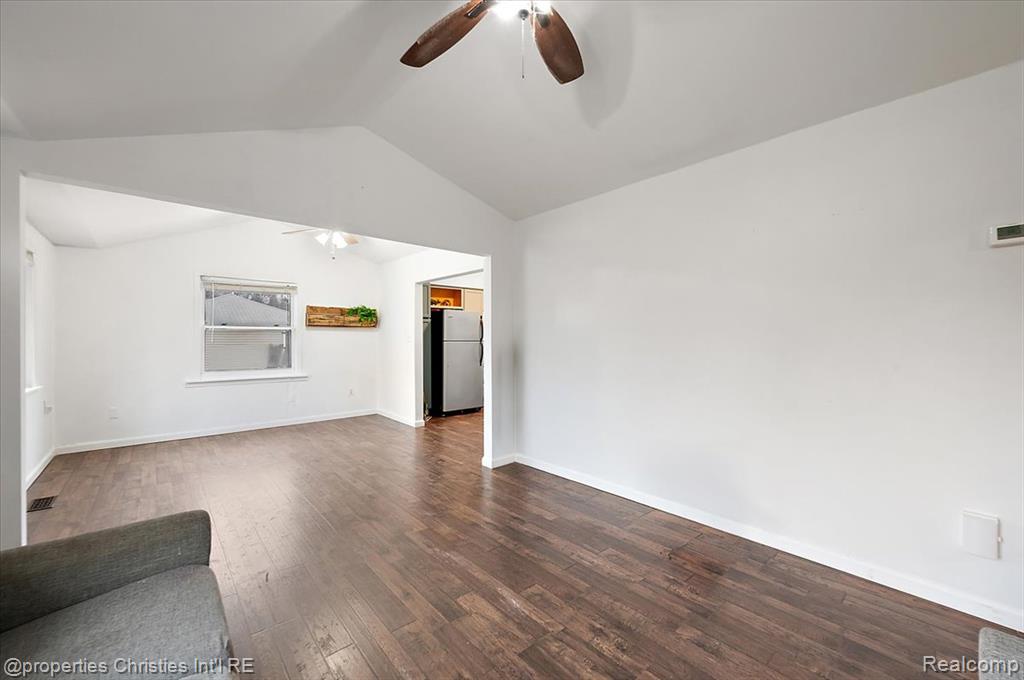 7387 Lawrence Street, Grand Blanc, MI 48439 — Photo 9