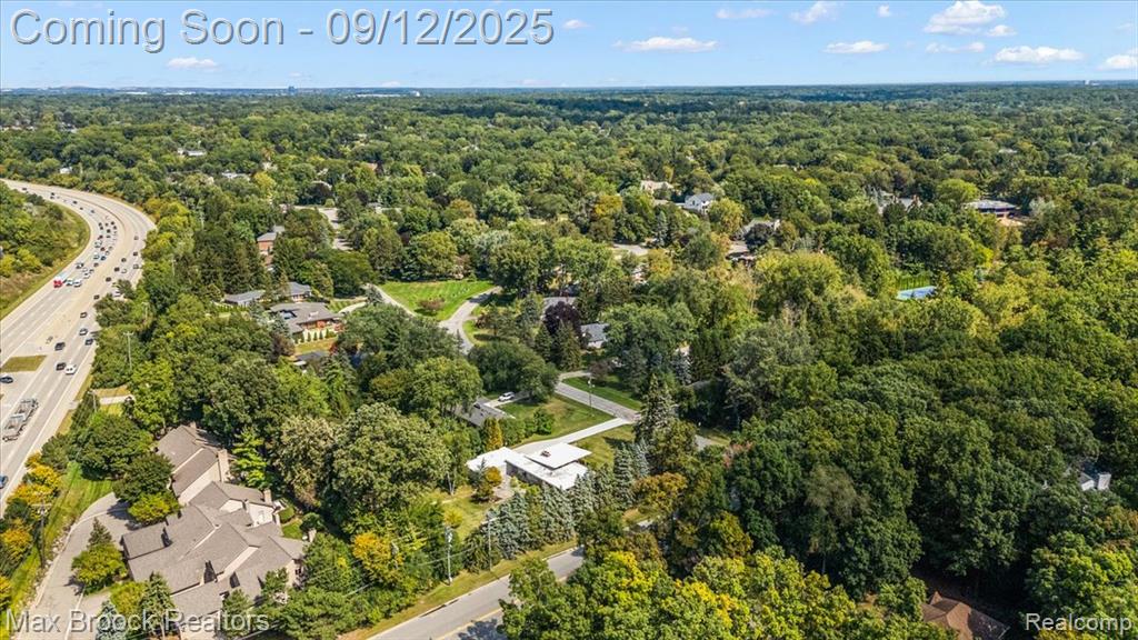 1027 Joanne Court, Bloomfield Hills, MI 48302 — Photo 23