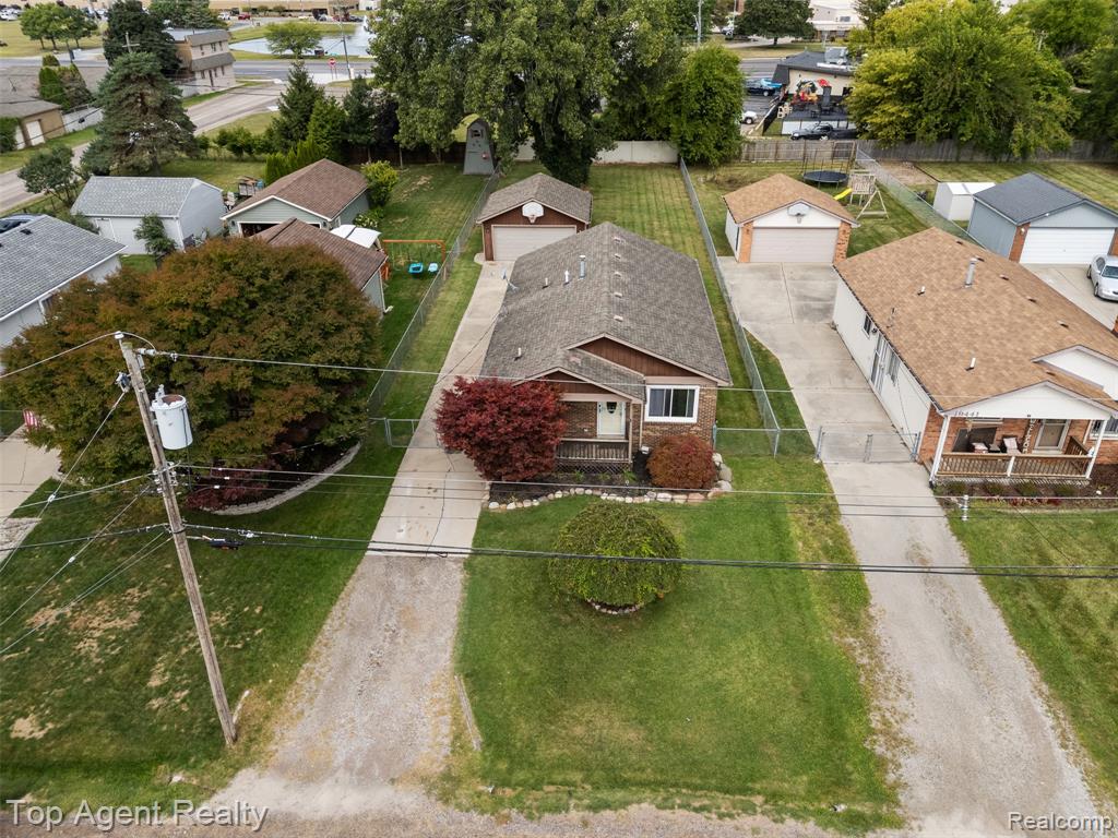 49431 Fuller Road, Chesterfield, MI — Photo 31
