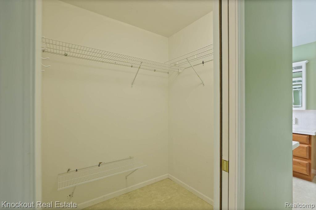 4887 CANTERBURY, Vassar, MI 48768 — Photo 28