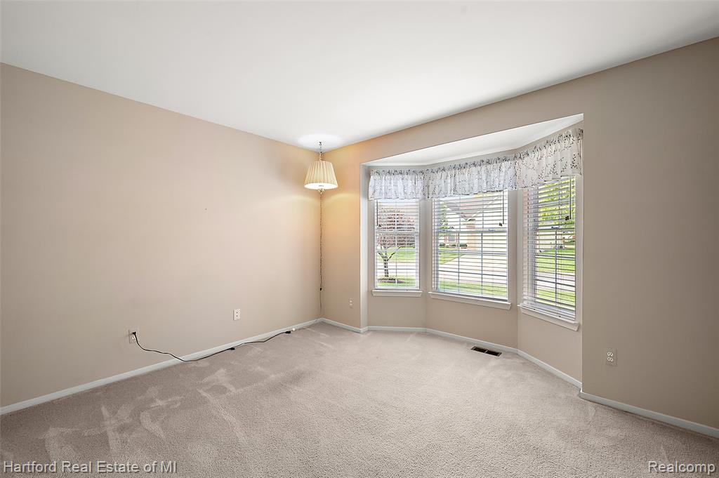 402 Mulberry Drive, Commerce Twp, MI 48390 — Photo 17