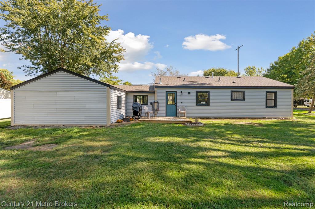 4379 Tillie Drive, Flint, MI 48504 — Photo 27