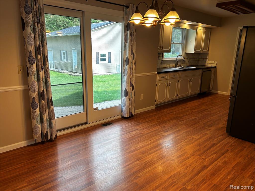 5440 Deland Road, Flushing, MI 48433 — Photo 7
