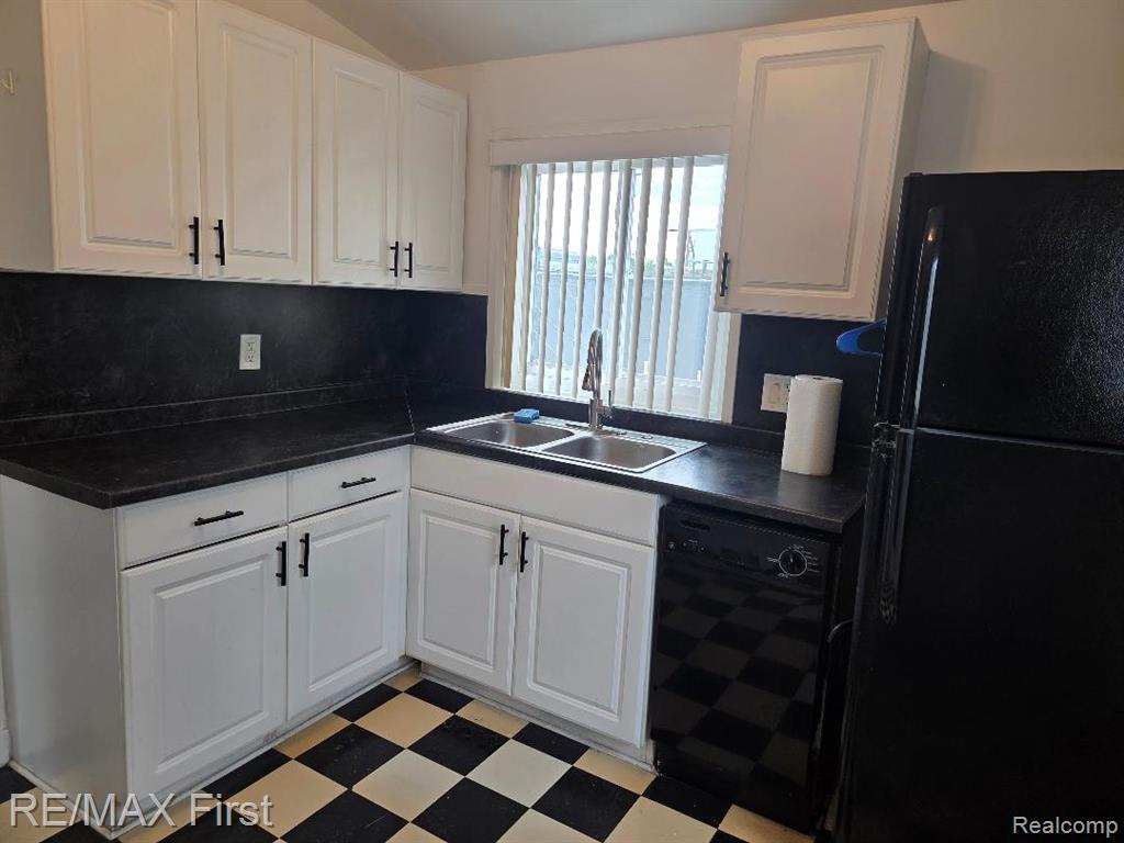 19285 Rockcastle Street, Harper Woods, MI 48225 — front exterior