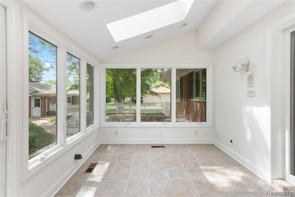 5505 Dolphin Street, East China, MI — Photo 31