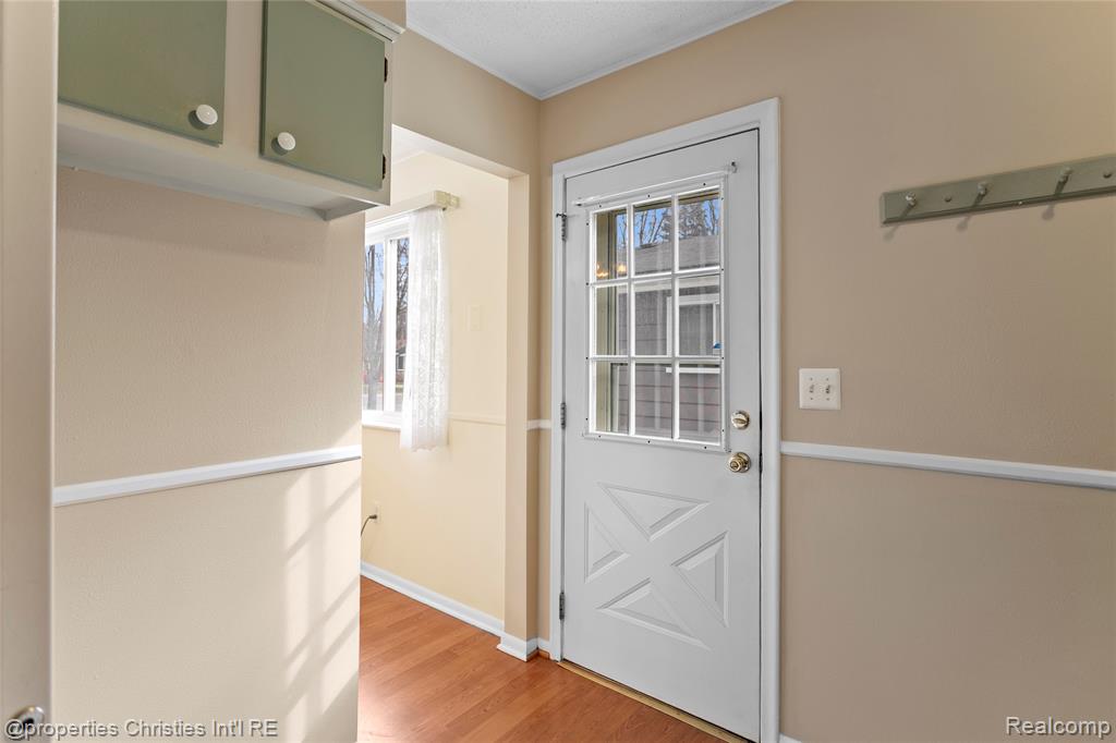 8834 Janis Street, Shelby Twp, MI 48317 — Photo 17