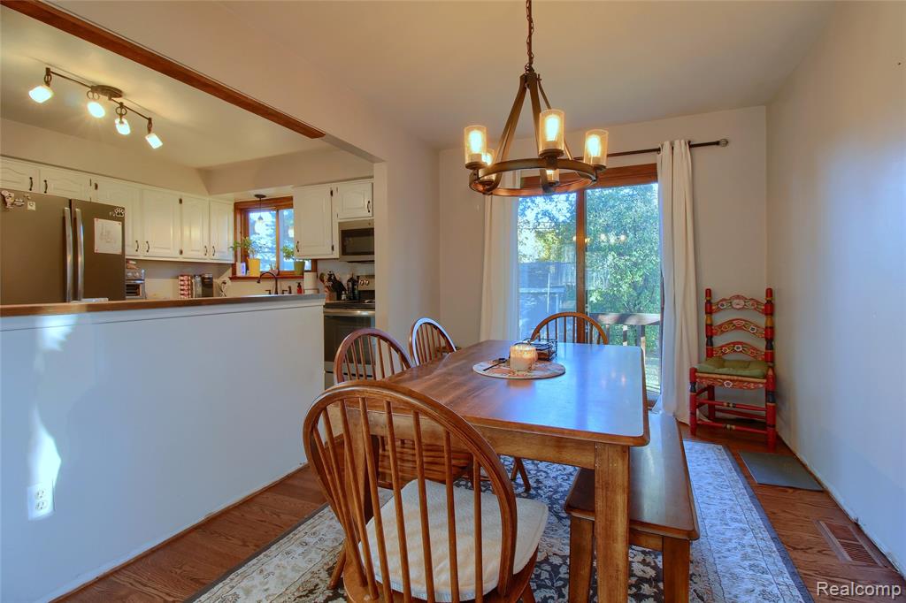8650 Buffalo Drive, Commerce Twp, MI 48382 — Photo 11