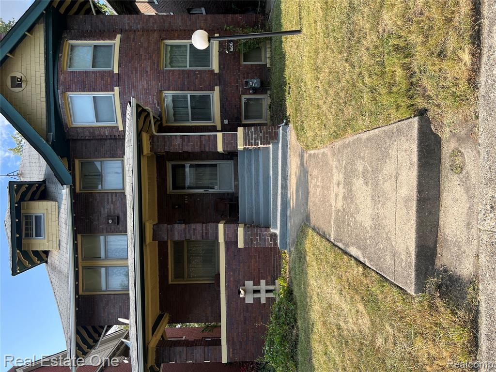 686 ATKINSON S, Detroit, MI 48202 — Photo 2