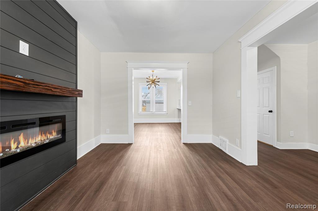 8103 E Canfield Street, Detroit, MI 48214 — Photo 16