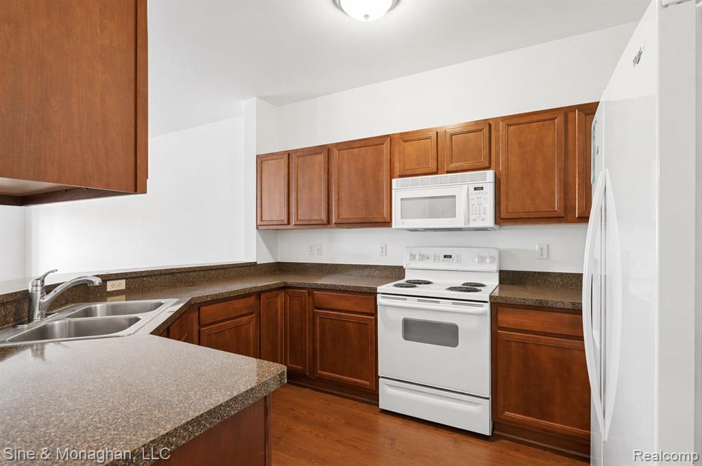 43540 Pendleton Circle, Sterling Heights, MI 48313 — Photo 6