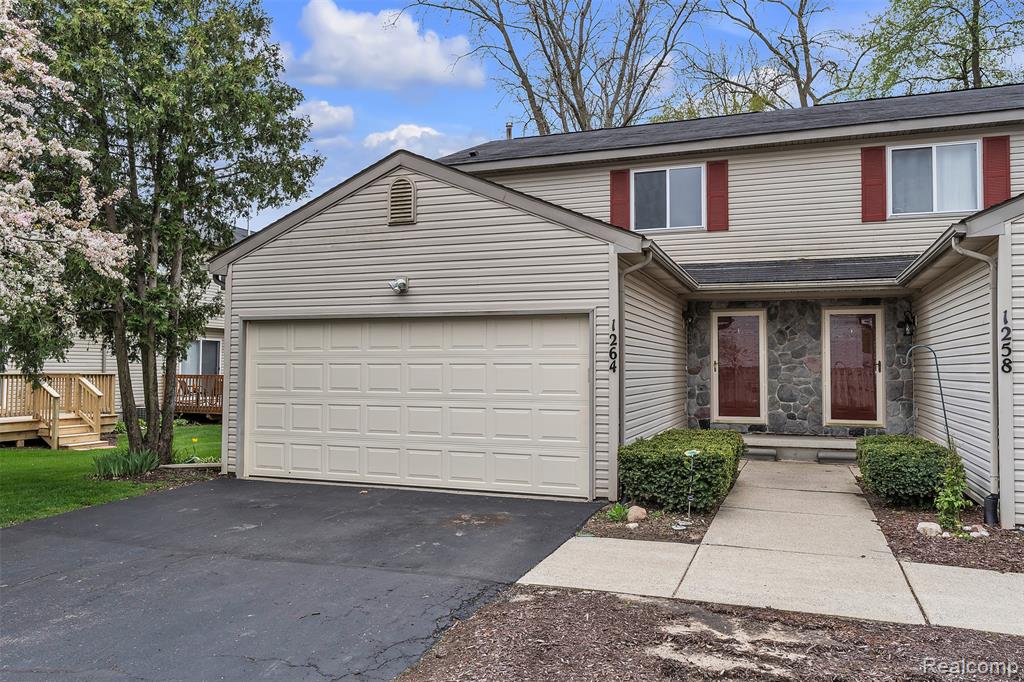 1264 Jay Street, Waterford, MI 48327 — Photo 2