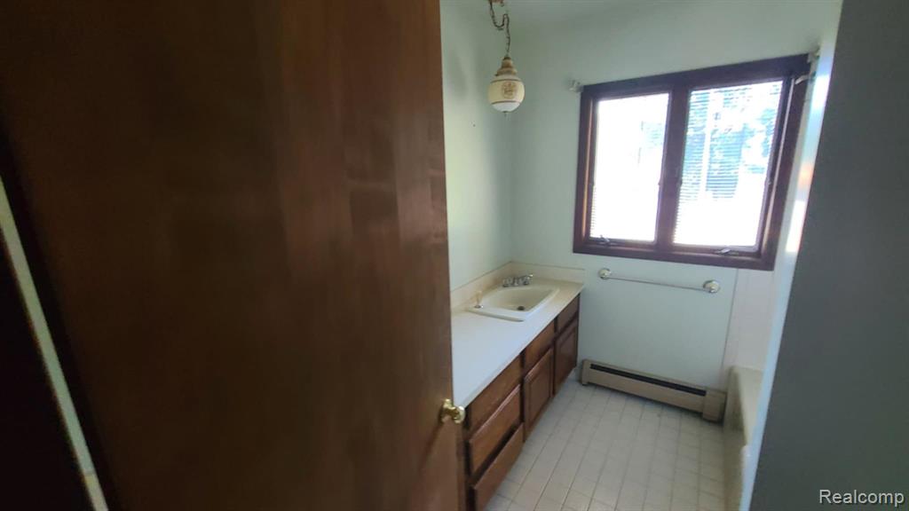 20688 Woodland Street, Harper Woods, MI 48225 — Photo 23