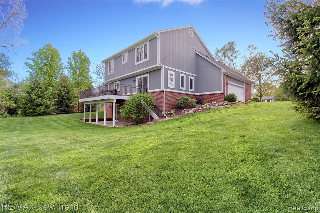 9457 DALEVIEW Drive, South Lyon, MI 48178 — Photo 39