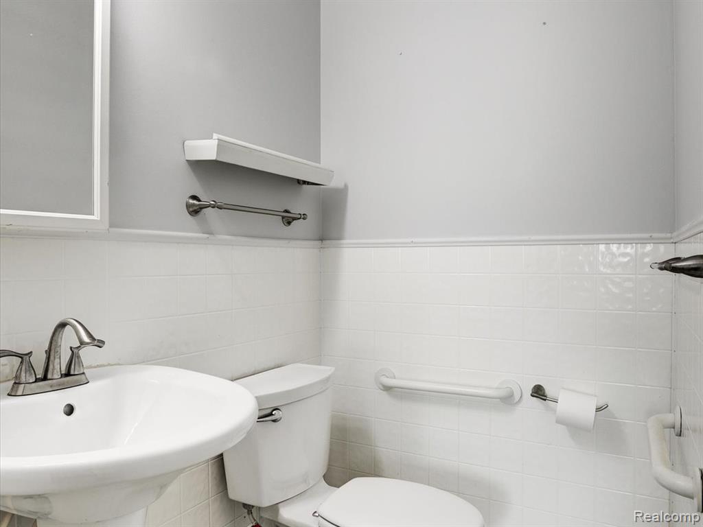 1900 River Road, Building C, Unit 2, Marysville, MI 48040 — Photo 15