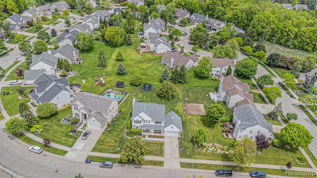 1122 COLT Drive, South Lyon, MI 48178 — Photo 23