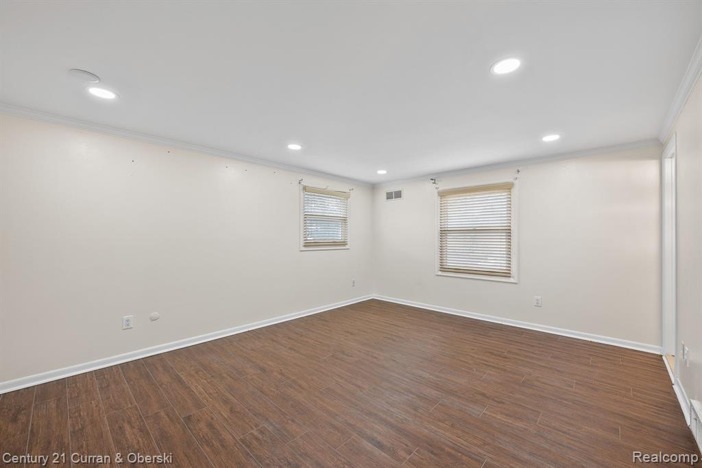 42185 BAINTREE Circle, Northville, MI 48168 — Photo 22