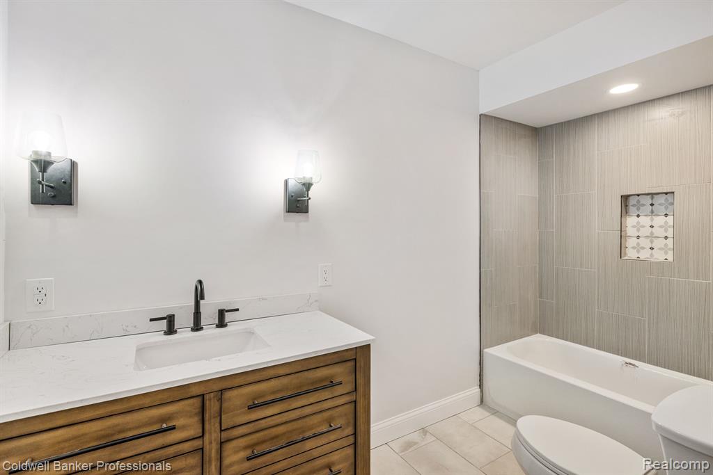 4021 N DUCK LAKE Road, Highland, MI 48356 — Photo 15