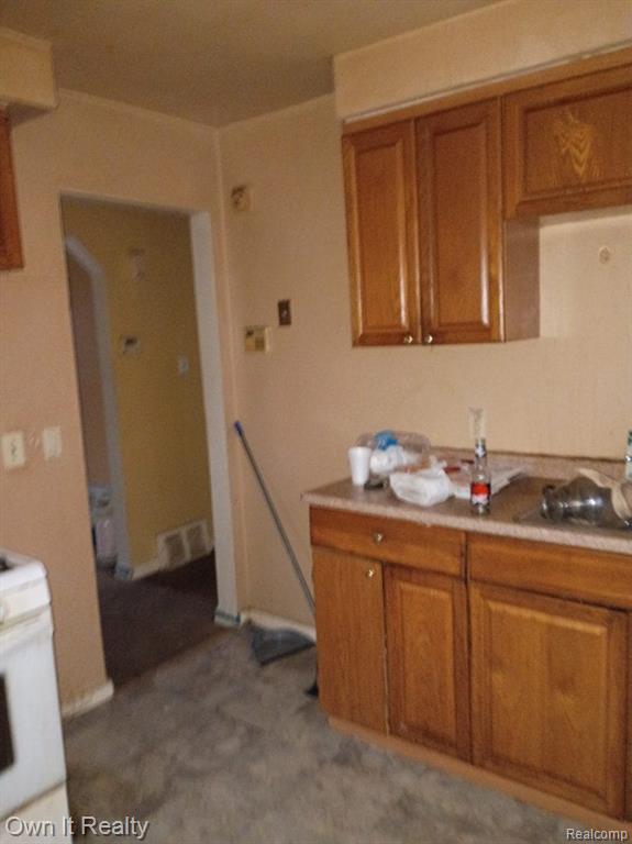 8645 FIELDING Street, Detroit, MI 48228 — Photo 6