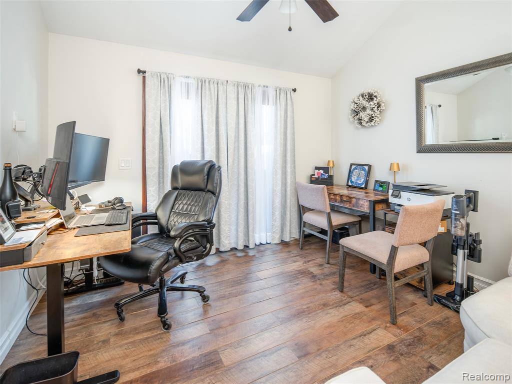 23750 E River Road, Grosse Ile, MI, 48138