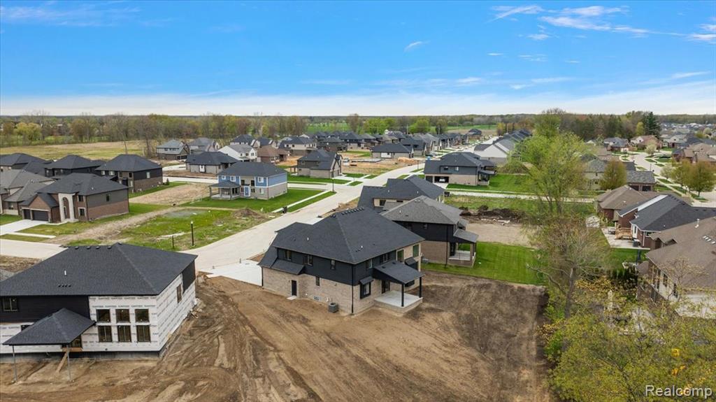 50318 Mistwood Drive, Macomb, MI 48042 — Photo 59