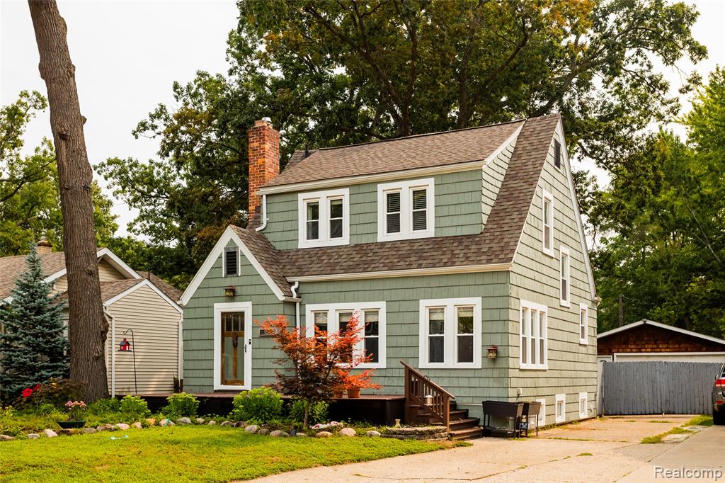2220 Hyland Street, Ferndale, MI 48220