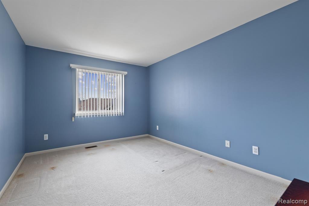 48548 Fairmont Drive, Macomb, MI 48044 — Photo 31