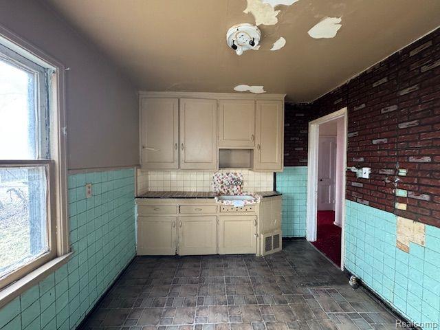 551 CAMPBELL Street, River Rouge, MI 48218 — Photo 3