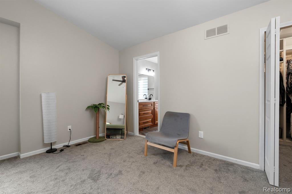 35375 Blue Spruce Drive, Farmington Hills, MI 48335 — Photo 32